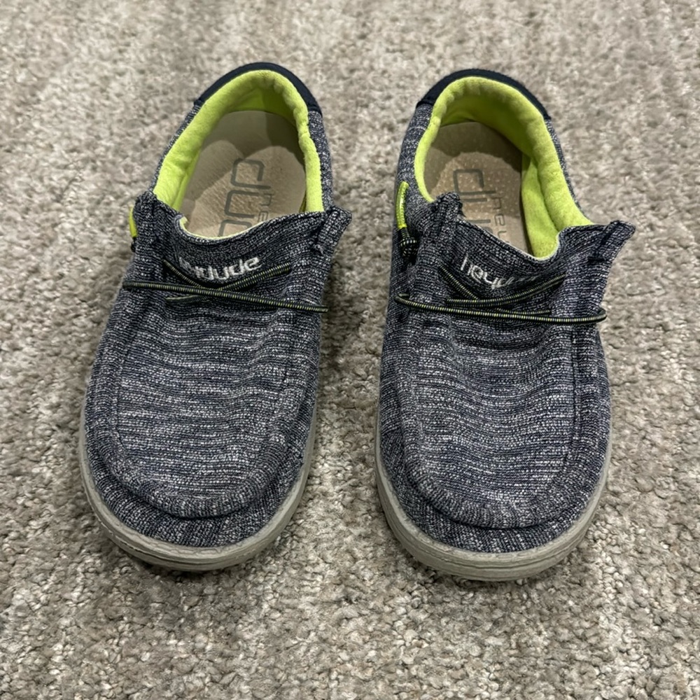 Little Boy Hey Dude shoes size 12